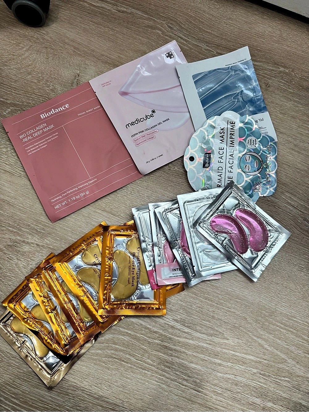 Face mask, lip, mask, and eye mask bundle